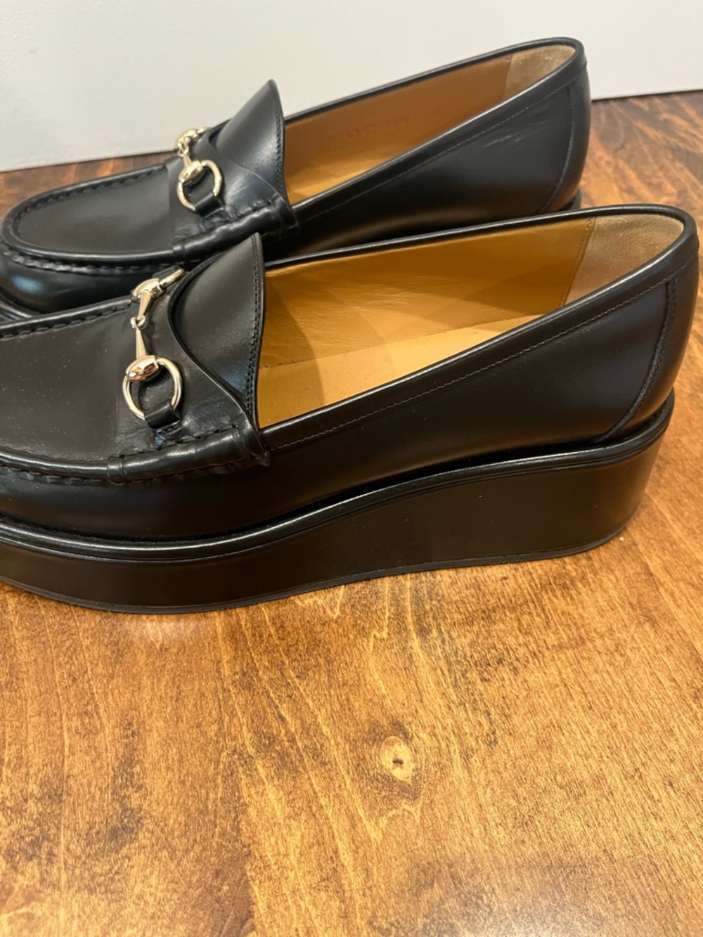 NEW Gucci Horsebit Leather Wedge Loafers in Black, Size 38.5 - Picture 4 of 6